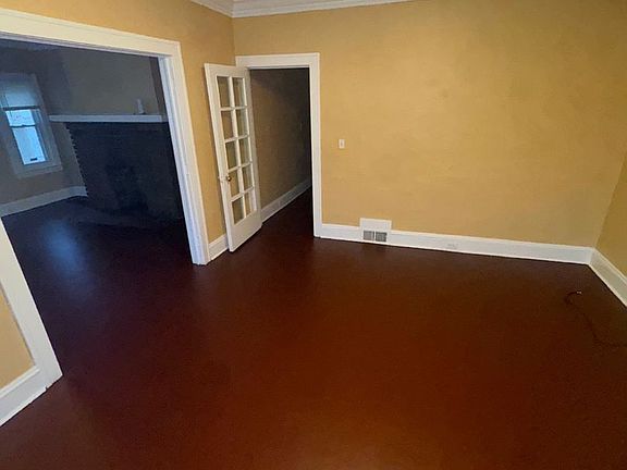 4th image of 1633 Eddington Rd