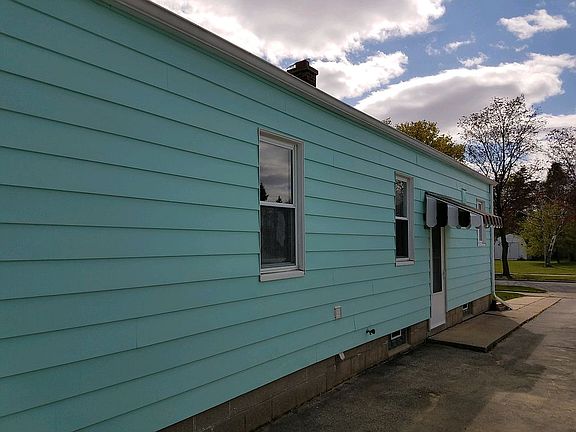4th image of 510 Marston St