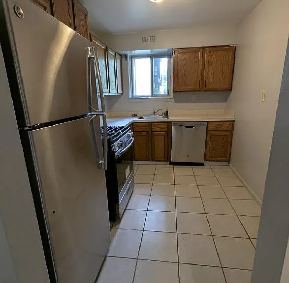11312 Cherry Hill Rd #102 — Photo 2