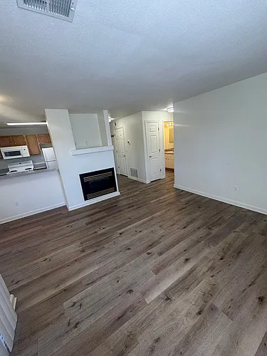 Highline Pointe Apts. Photo 1