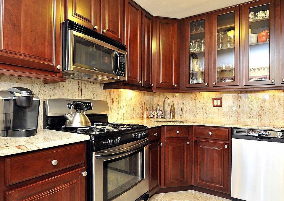 1st image of 103 Stonegate Dr