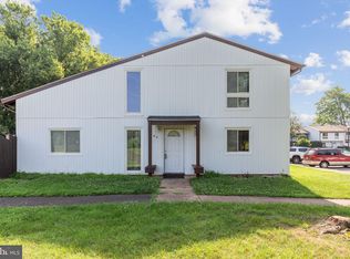 195 N Cottage Rd, Sterling, VA 20164