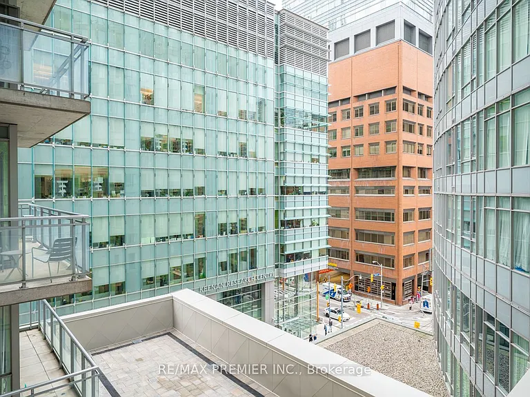 220 Victoria St #705 — Photo 24
