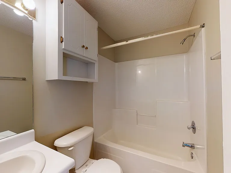 130 Woodmere Dr — Photo 21