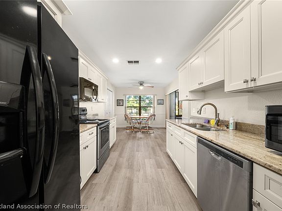 4th image of 113 Brentwood Dr N