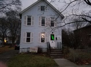 75 Clinton St, Meriden, CT 06450