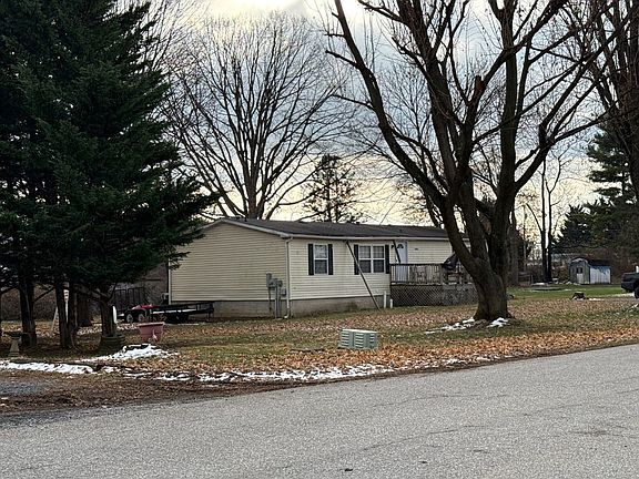 3rd image of 15506 Skyline Dr