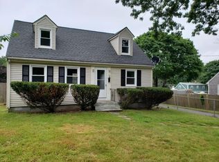 172 Oak St, Bridgewater, MA 02351