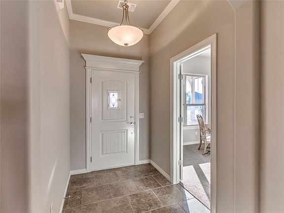 3rd image of 2821 Kathleens Xing