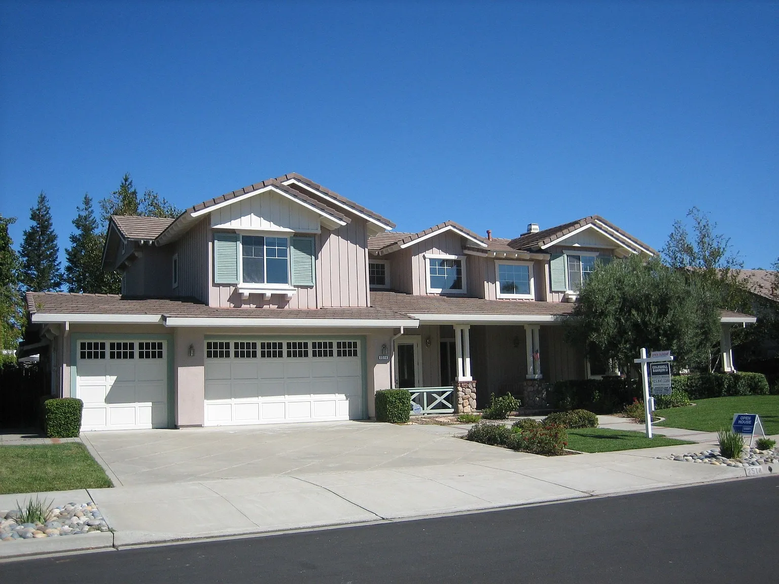 2514 Merlot Ln photo 1