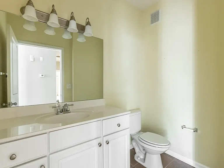 4102 Regency Ct — Photo 13