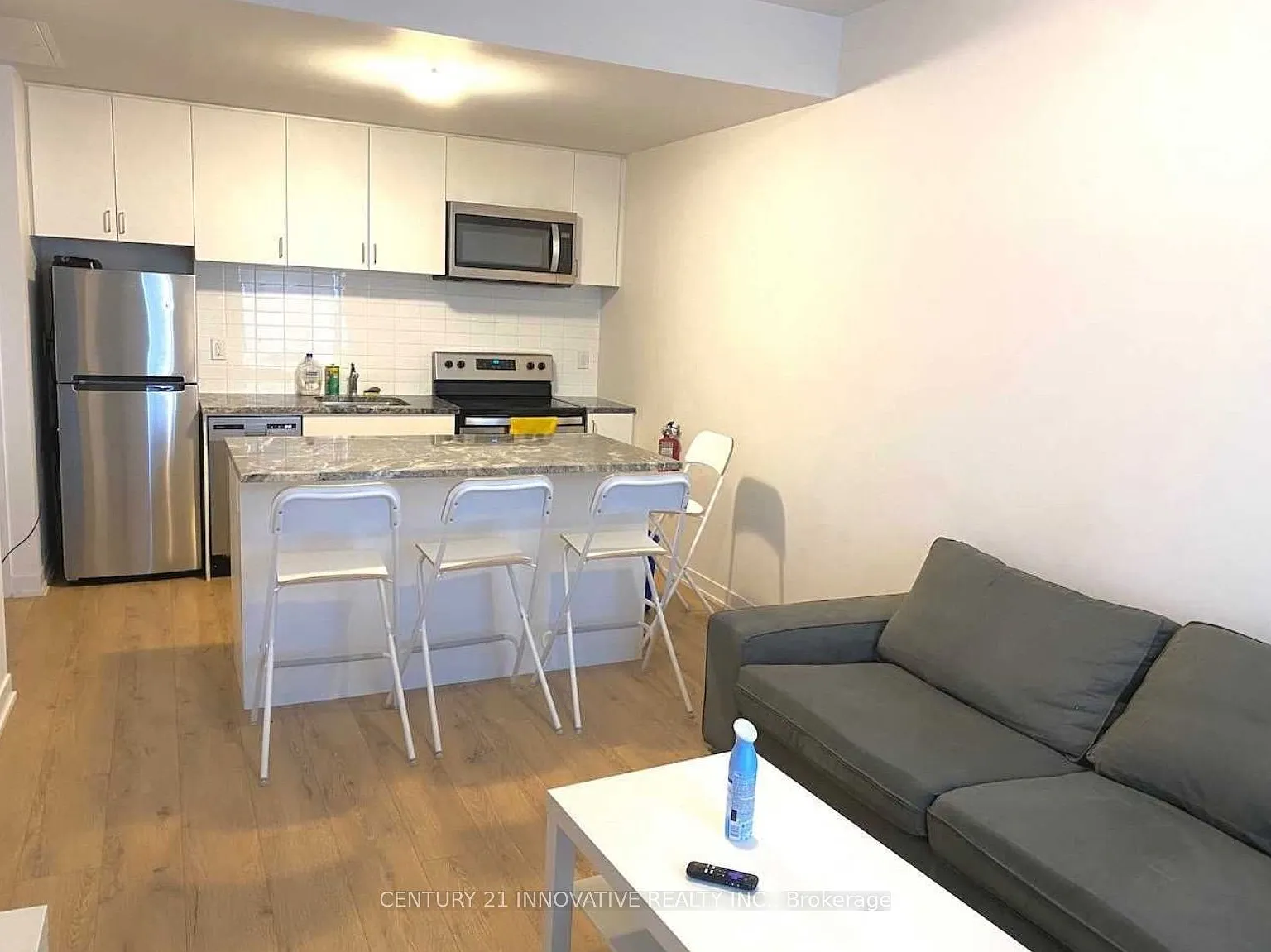 1 bed, $1,000 — Photo 2