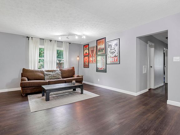 5th image of 9757 Grandview Ave
