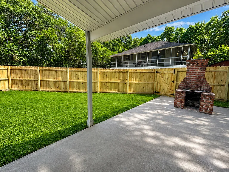 2243 Guerry Ave #A — Photo 24