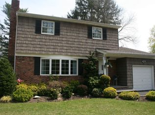 500 Melville Rd, Farmingdale, NY 11735