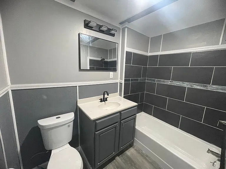 1044 Delaware Ave — Photo 7