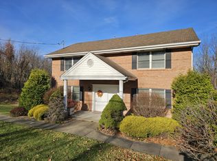 1730 Tuscarawas Rd, Beaver, PA 15009