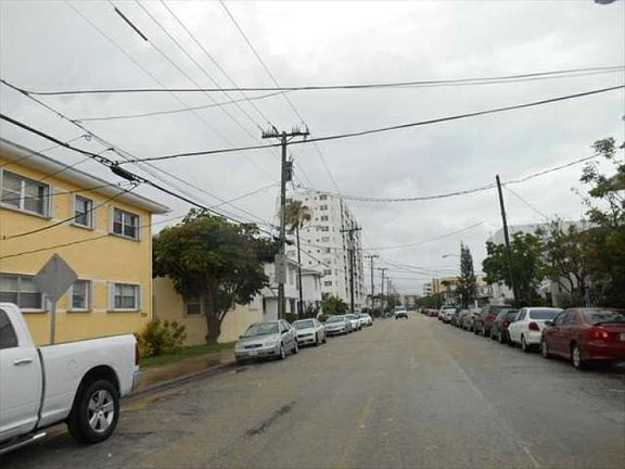 3rd image of 7850 Byron Ave APT 1105
