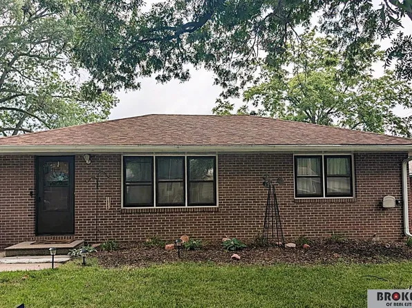1927 N 57th St, Lincoln, NE 68505