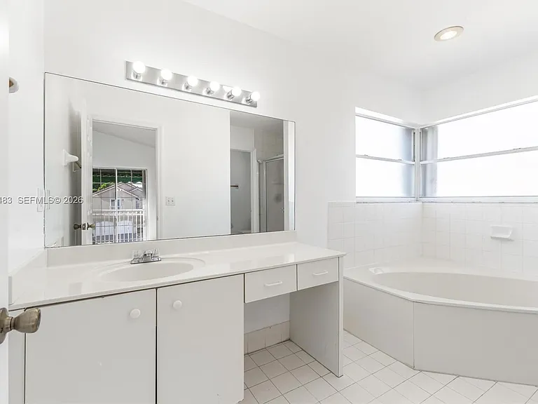 4671 SW 154th Pl — Photo 22