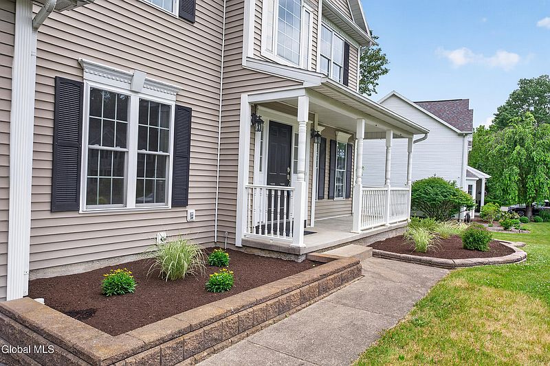 4th image of 10 Reynolds Court