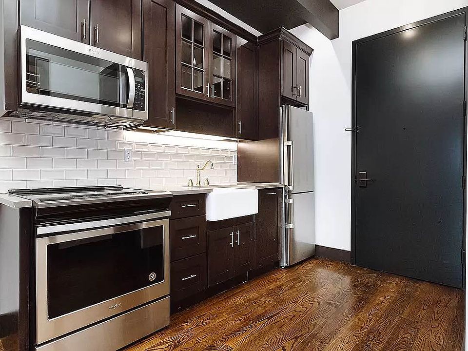 1st image of 239 Hawthorne St APT 4B