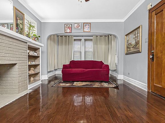 3rd image of 2233 Elmwood Ave