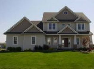 9703 Dunes Ave S, Cottage Grove, MN 55016