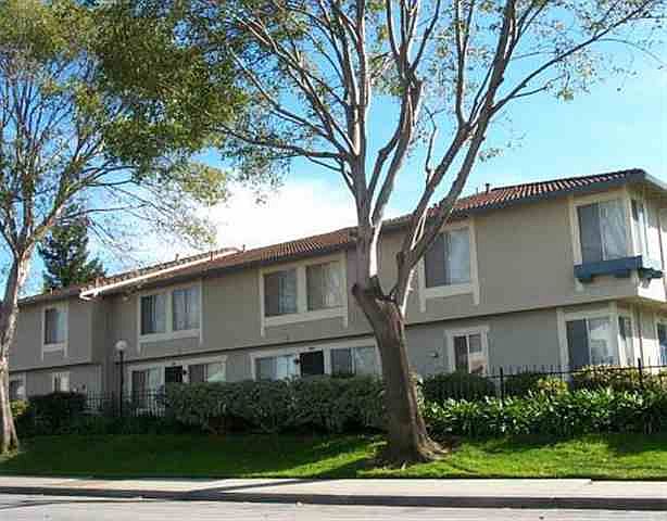 1st image of 4948 Bridgepointe Pl Unit 4948