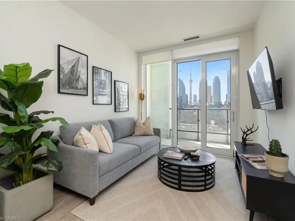 135 Lower Sherbourne St #1064, Toronto, ON M5A 1Y4