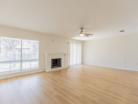 5th image of 12722 Thomas Sumter St