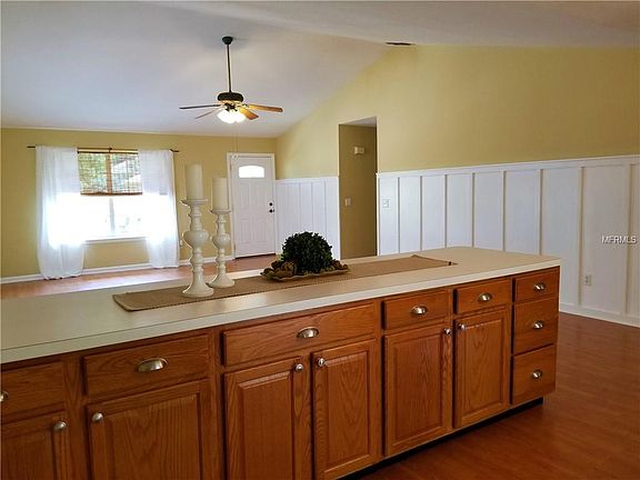 4th image of 10319 Castillo Ct