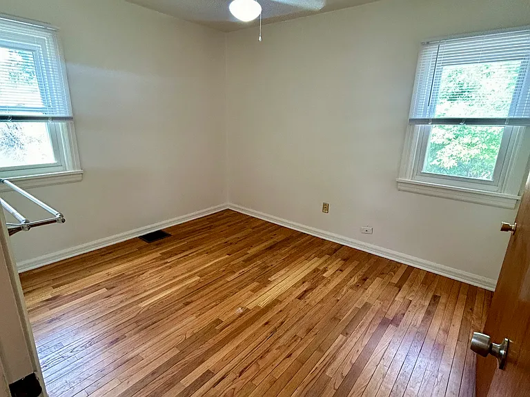 724 N Logan Ave — Photo 11