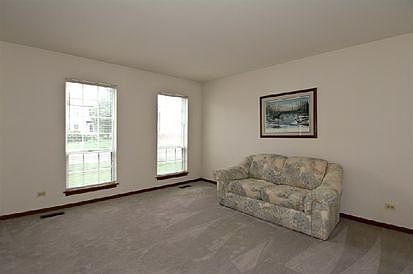 3rd image of 3820 Peartree Dr