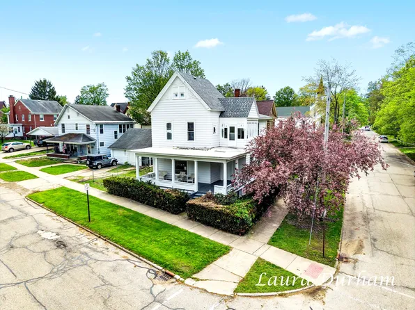 223 N Walnut St, Allegan, MI 49010