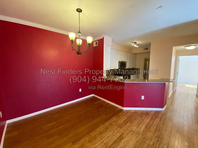8539 Gate Pkwy W #122 — Photo 4