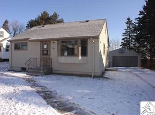 409 N Ugstad Rd, Proctor, MN 55810