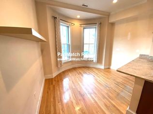30 Montgomery St #3R, Boston, MA 02116