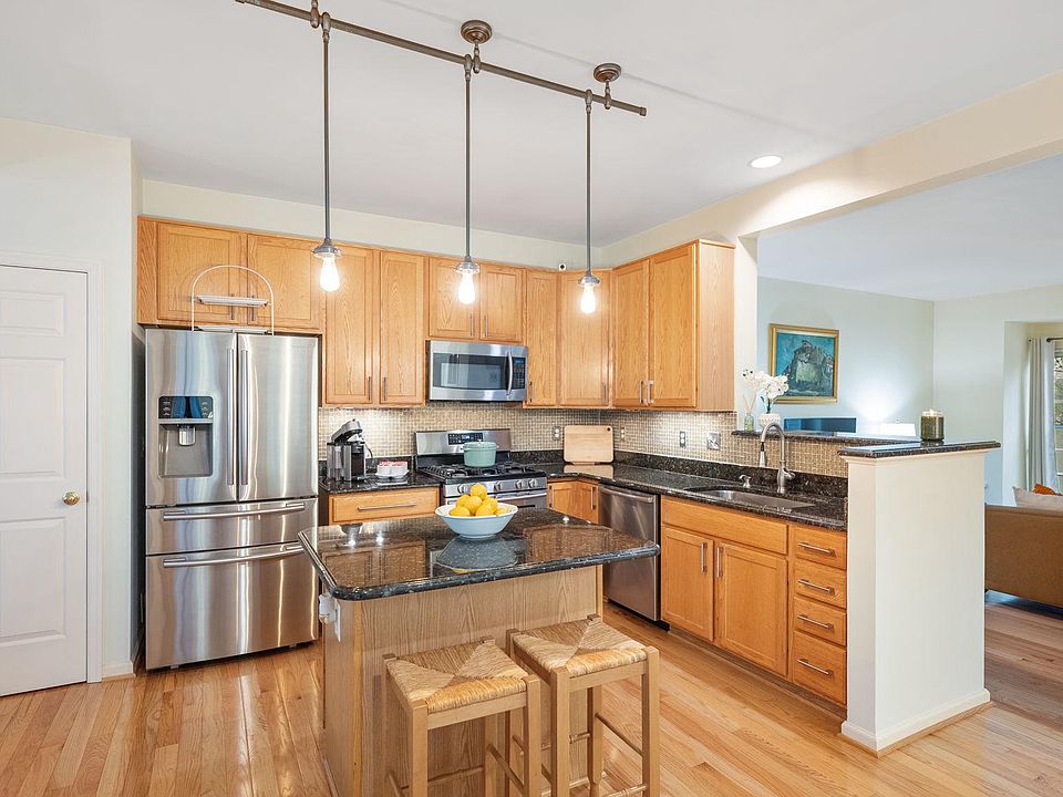 13667 Saint Johns Wood Pl, Herndon, VA 20171 | Zillow