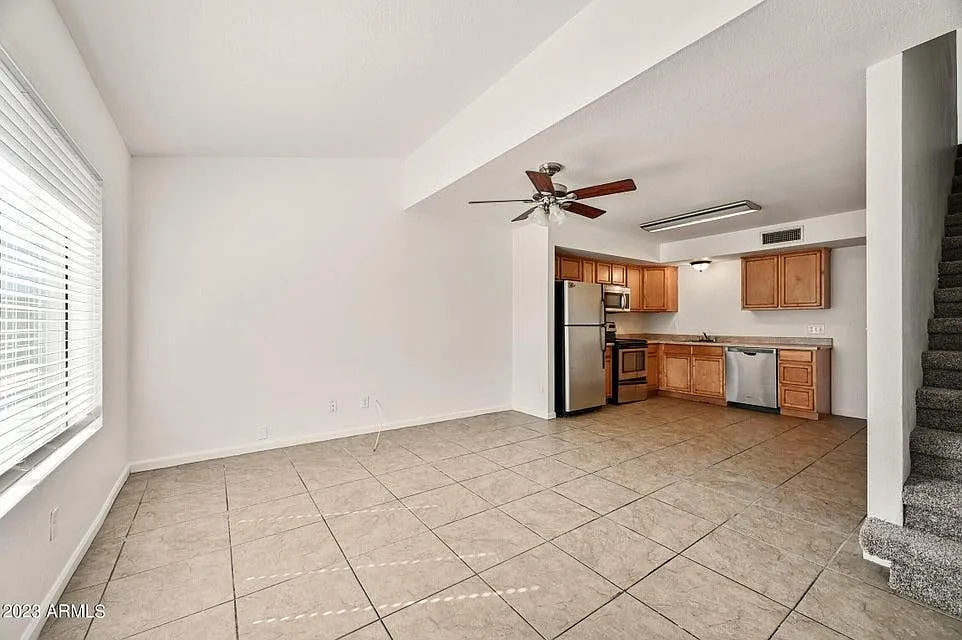 Building Photo - 6166 E Glencove St #1