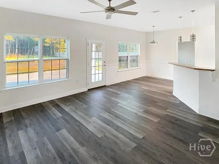 98 Cole Ct SE — Photo 5