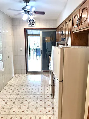 Rented by Amorelli Realty | media 20