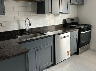 6700 N California Ave #2E-07, Chicago, IL 60645