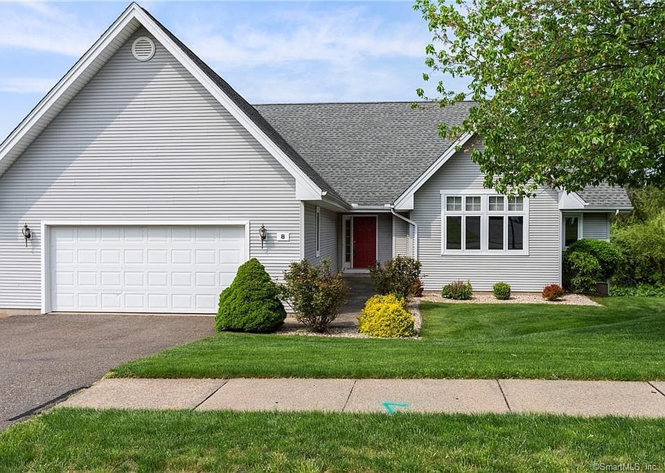 1st image of 8 Maxwell Drive #8