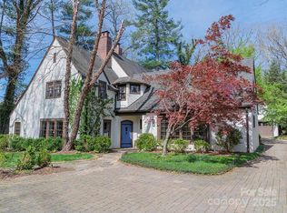 373 Vanderbilt Rd, Asheville, NC 28803