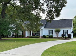 124 Hollow Trl, Rockingham, NC 28379