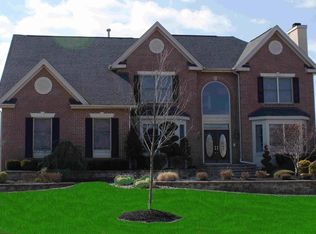 26 Sheffield Dr, Moorestown, NJ 08057