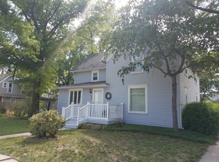 209 N Weaver Ave, Hesston, KS 67062