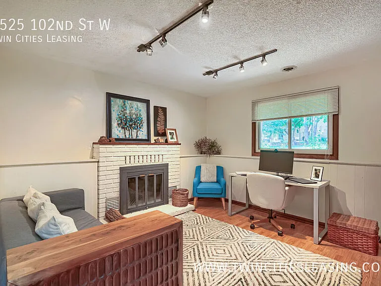 7525 W 102nd St — Photo 10