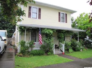 1068 SW Hayter St, Dallas, OR 97338